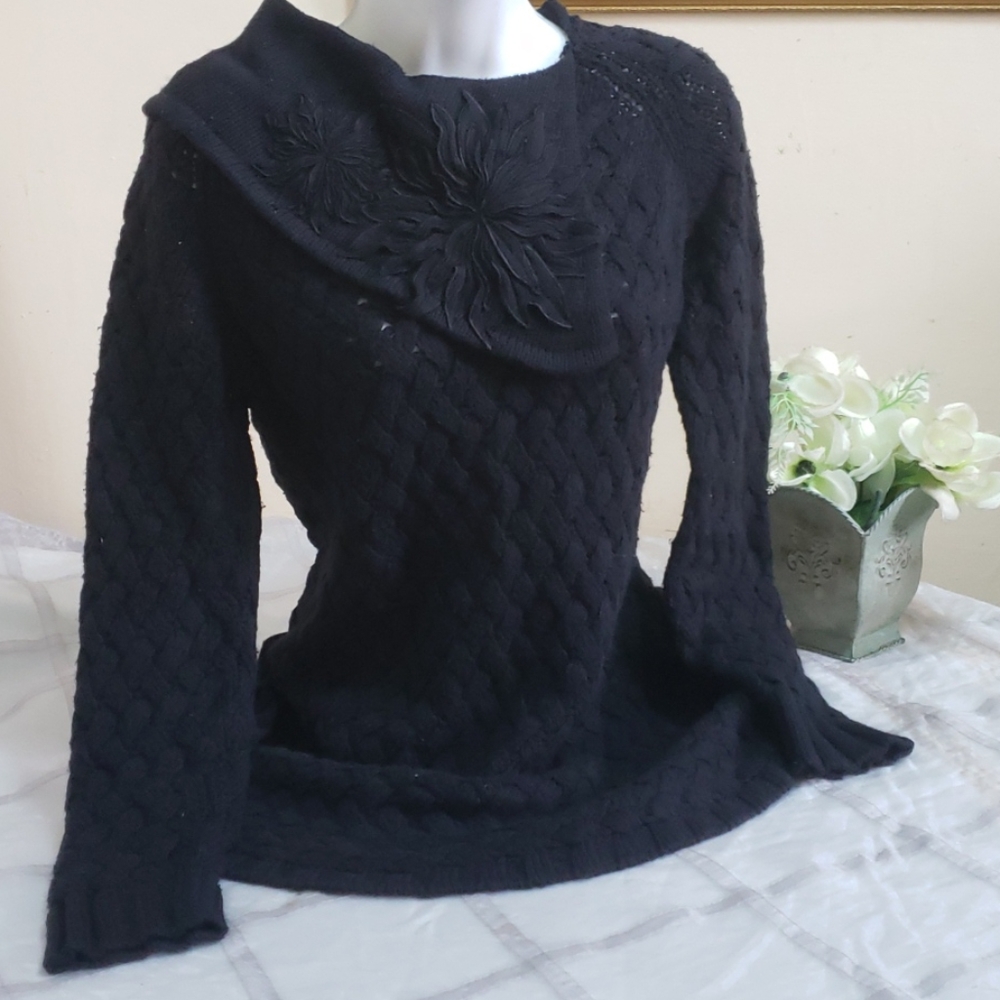 HEATHER B EMBROIDERED KNIT SWEATER SIZE M